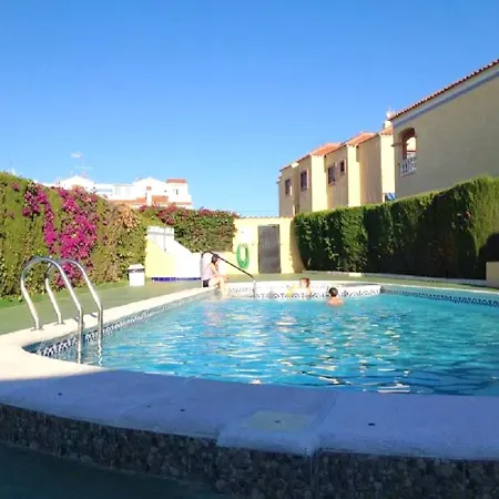 Modern In With Shared Pool